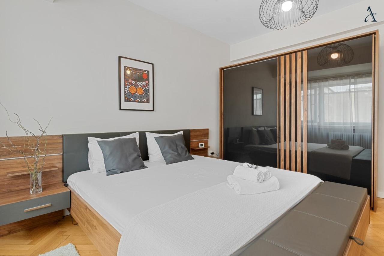 Rentforcomfort Coquette 1Bdr Calea Victoriei Bukarest Eksteriør billede